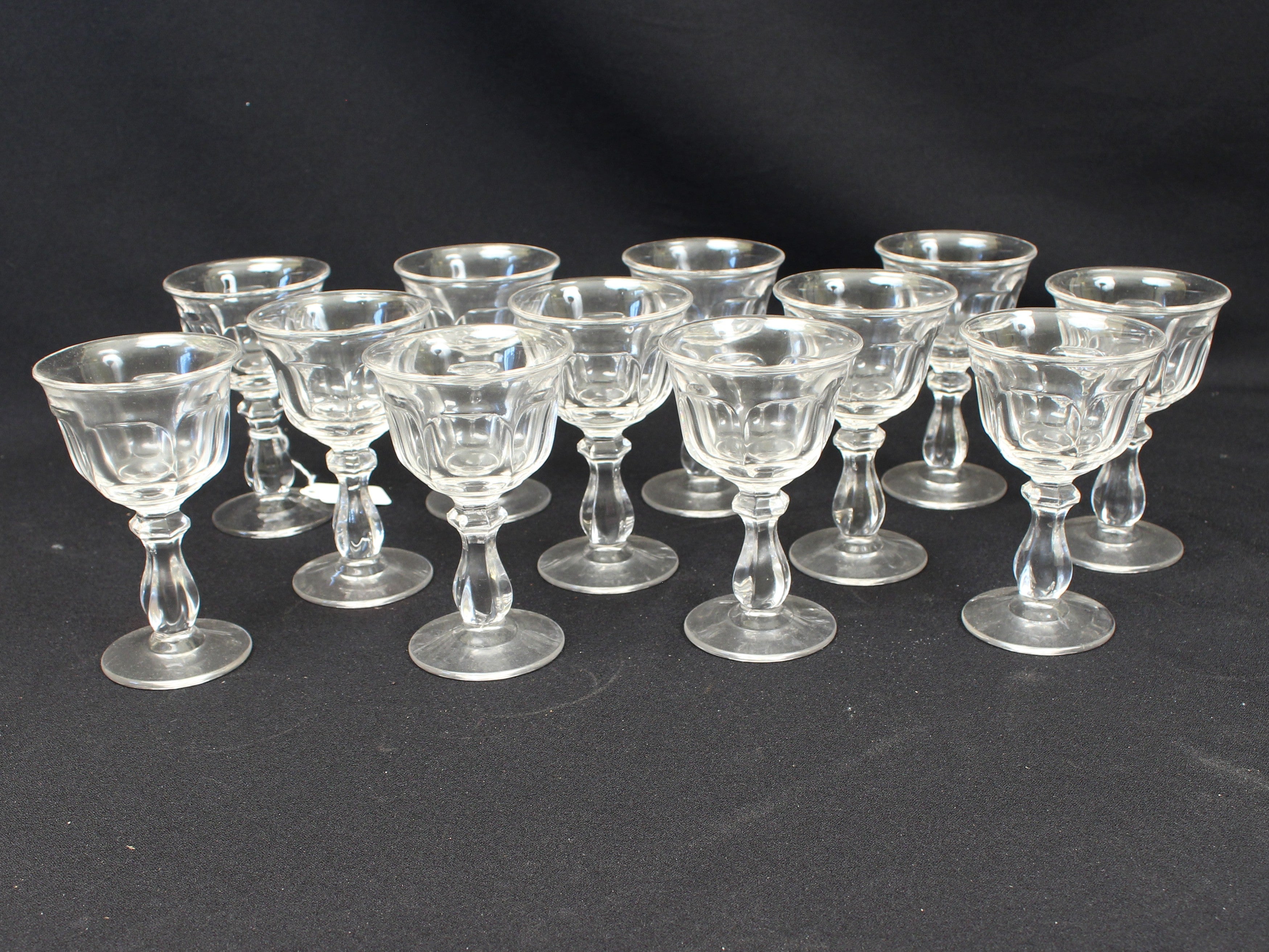 Old Williamsburg Dessert Glasses- Cordial