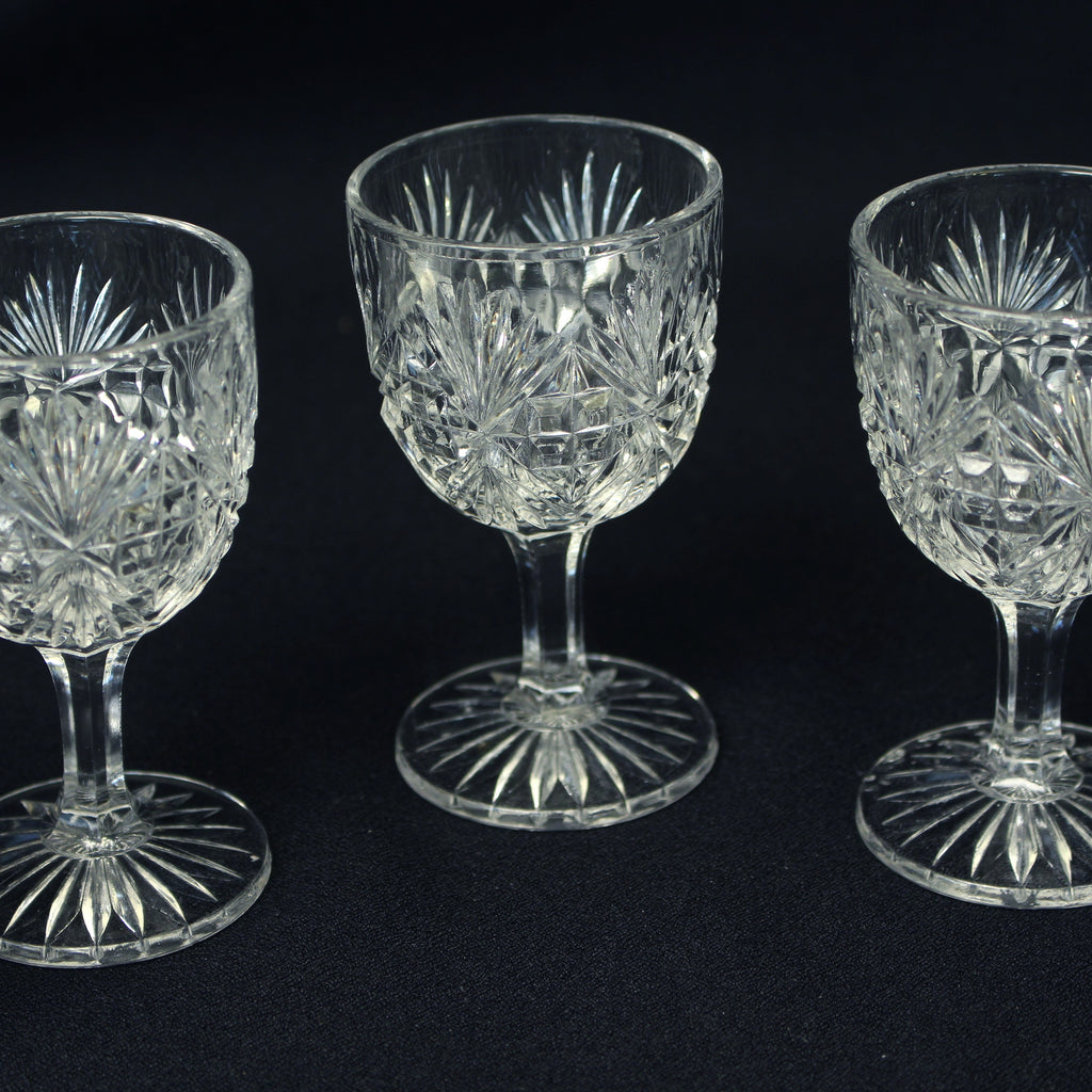McKee & Bros. 'Majestic/Pilgrim'- Cordial Glasses- Set of Five