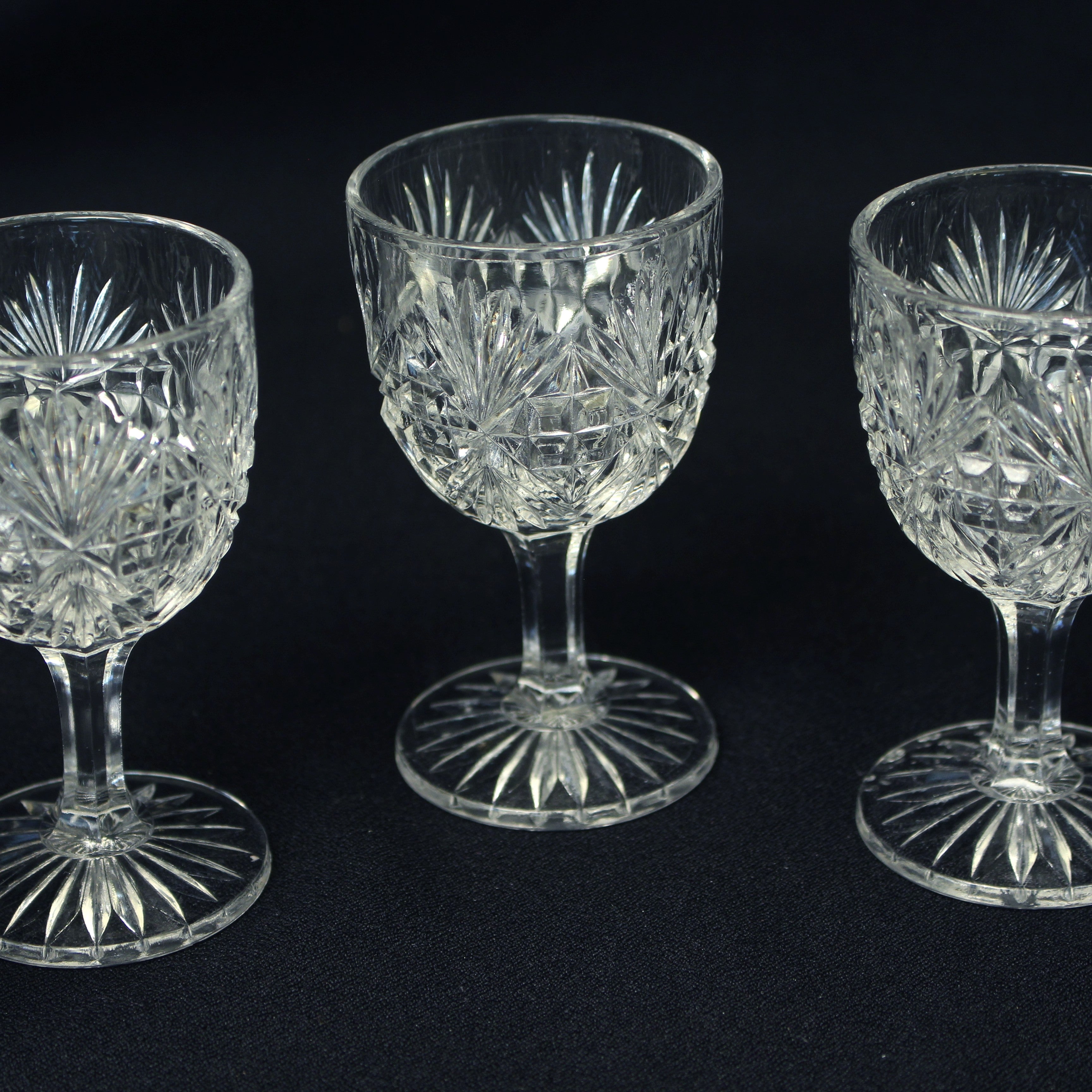 McKee & Bros. 'Majestic/Pilgrim'- Cordial Glasses- Set of Five